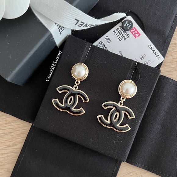 Auth Chanel Classic Black CC Logo Pearl Dangle Earrings-BNIB - Picture 2 of 8